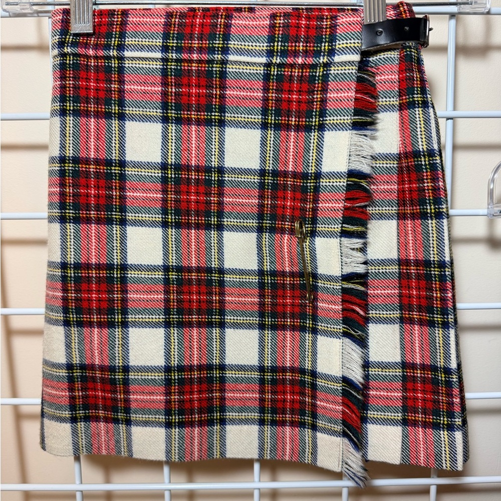 Boys Traditional red plaid kilt with pin
